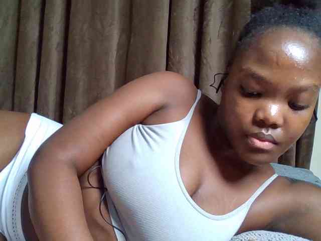 Sexyicey webcam