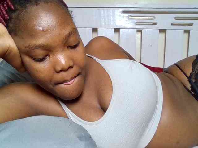 Sexyicey webcam
