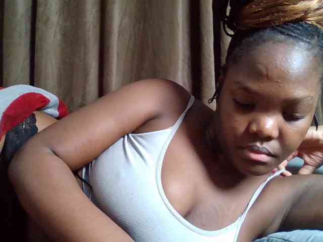 Sexyicey webcam