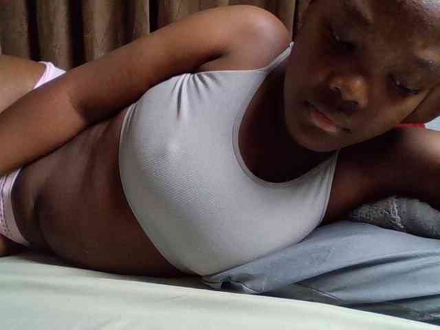Sexyicey webcam