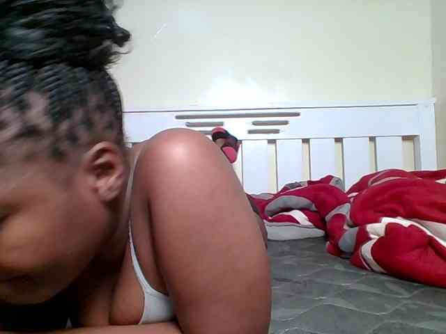 Sexyicey webcam