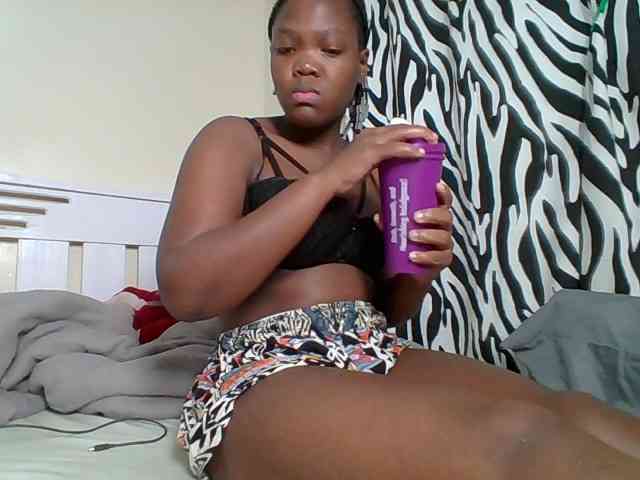 Sexyicey webcam