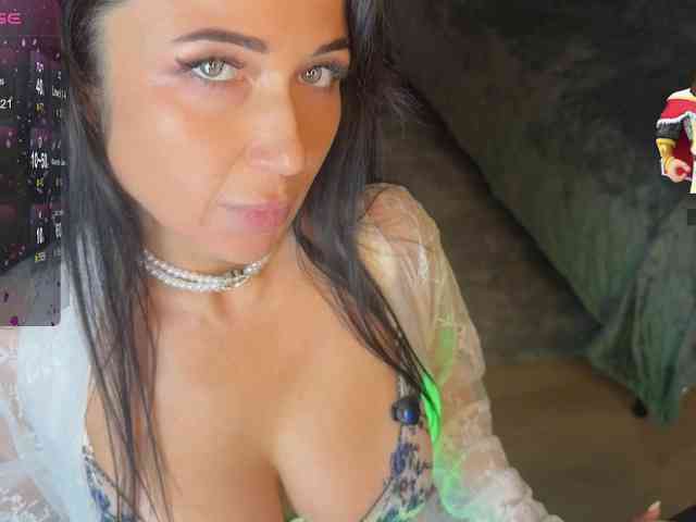 majesticmadam webcam