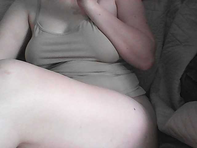 KissMeQuick's BongaCams show and profile