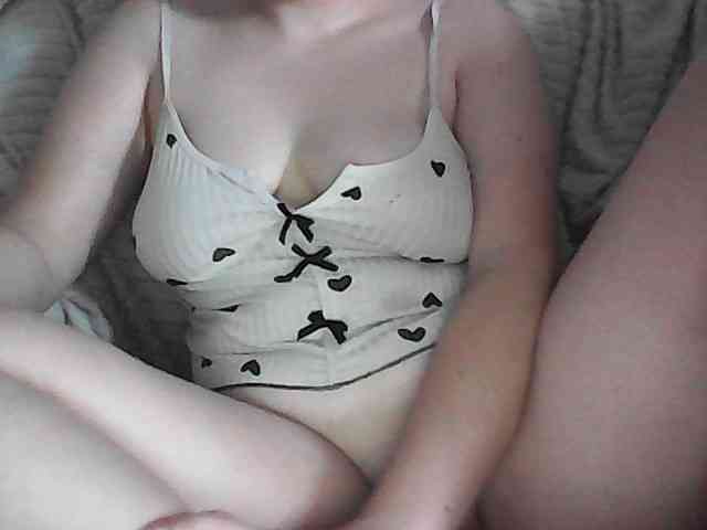 KissMeQuick webcam