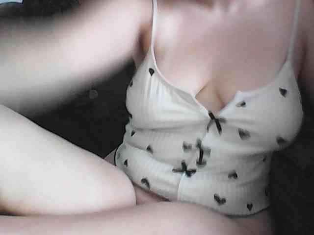 KissMeQuick webcam