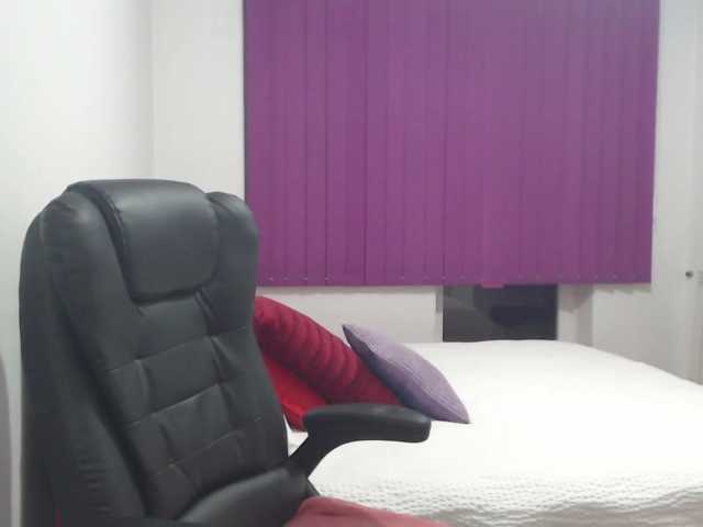 Angelahot, en directo ahora en BongaCams