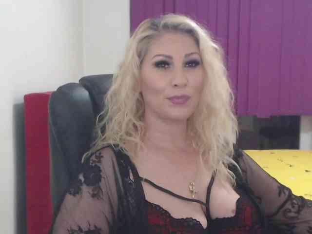 Angelahot
