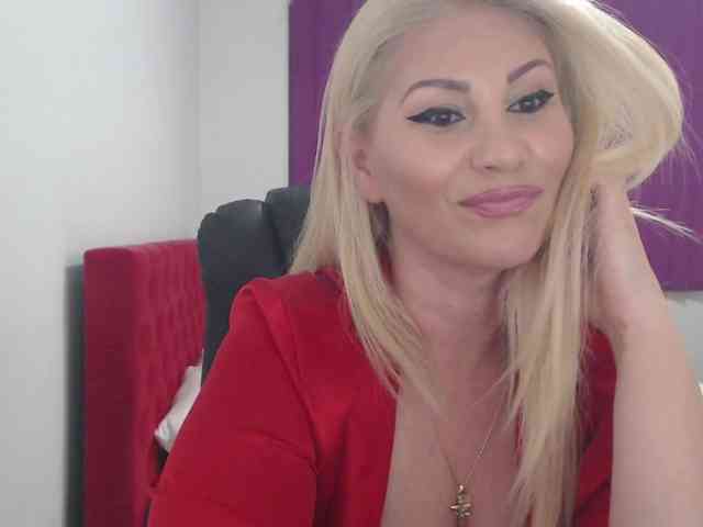 Angelahot webcam