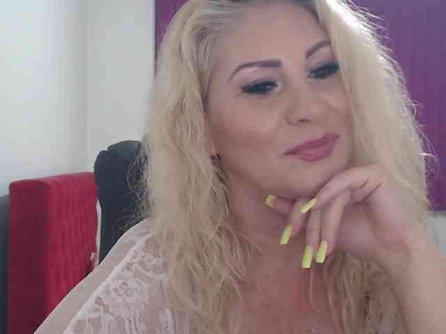 Iuliaxxtasyy webcam