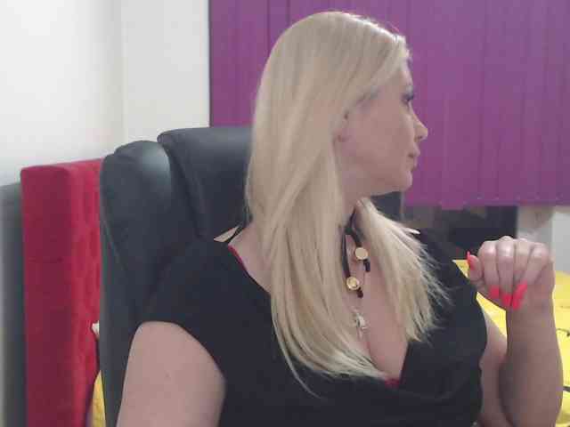Iuliaxxtasyy webcam