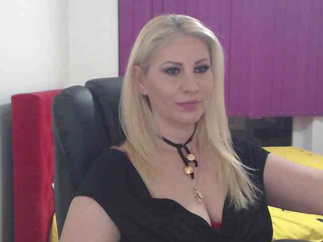 Iuliaxxtasyy webcam