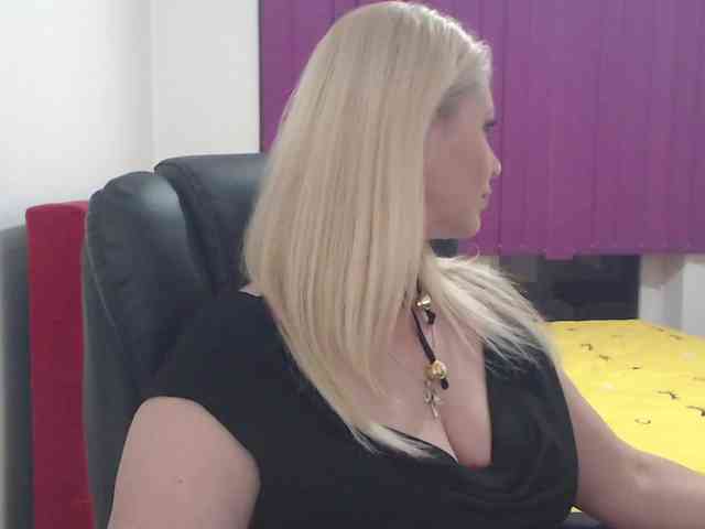 Iuliaxxtasyy webcam