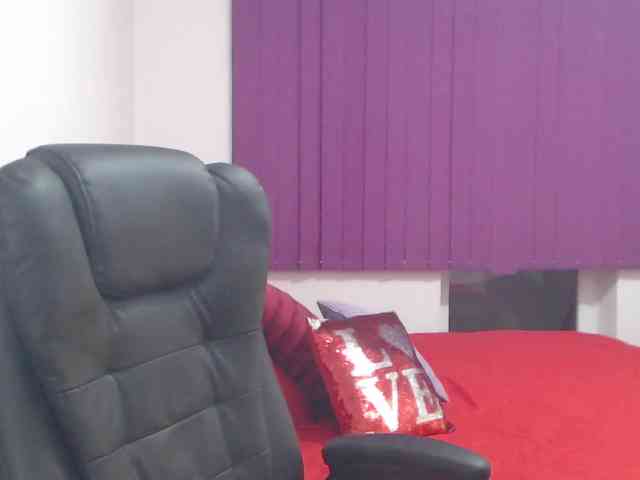 Angelahot webcam