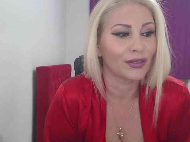 Angelahot webcam