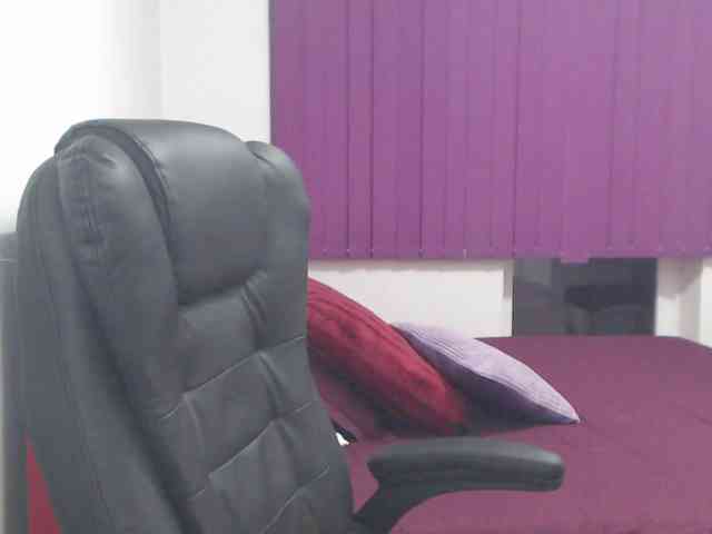 Angelahot webcam