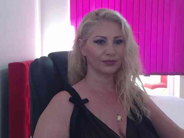 Iuliaxxtasyy webcam