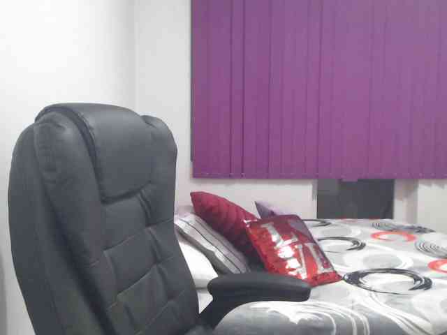 Angelahot webcam
