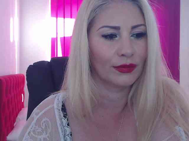 Iuliaxxtasyy webcam