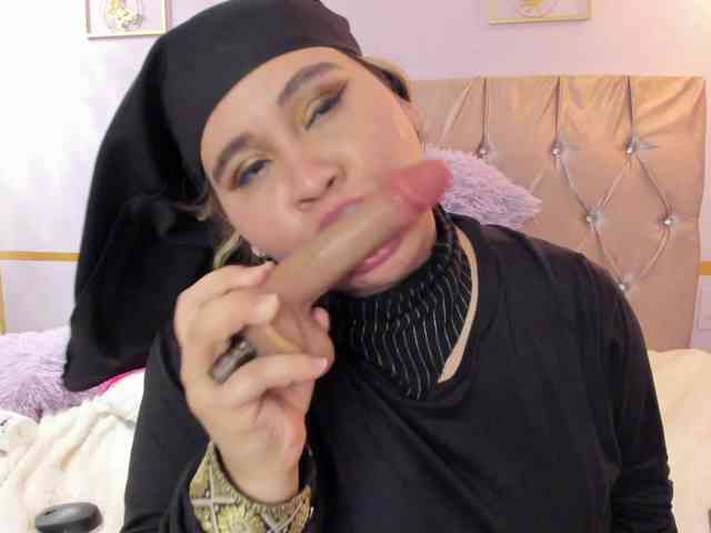 SalmaZaman webcam