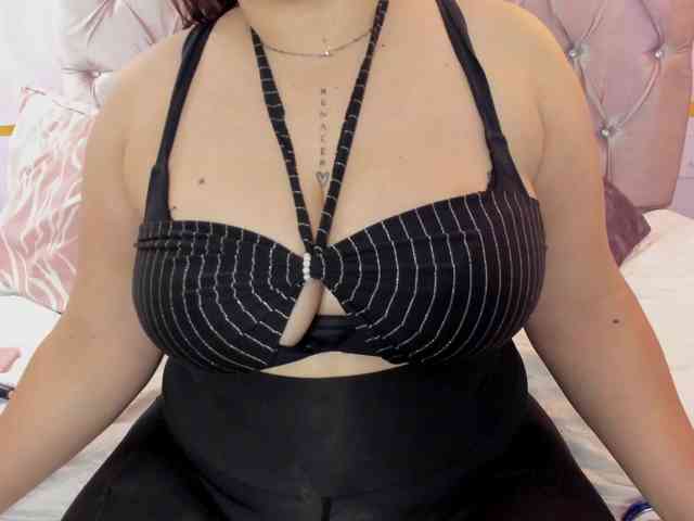 SalmaZaman webcam