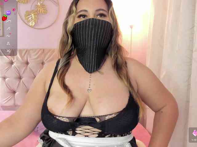 SalmaZaman webcam