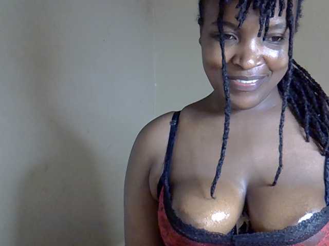 sexyveemani live cam on BongaCams