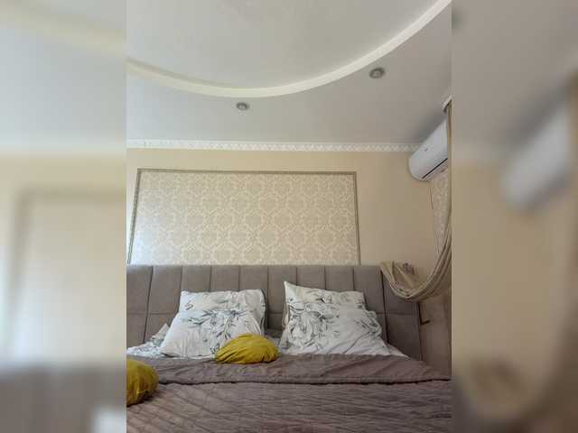 Vikusha live cam on BongaCams