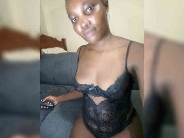 PetiteProvocateur webcam