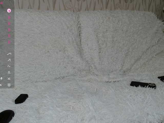 PrettyAngel777 webcam