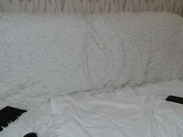 PrettyAngel777 webcam