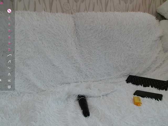 PrettyAngel777 webcam