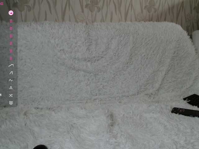 PrettyAngel777 webcam