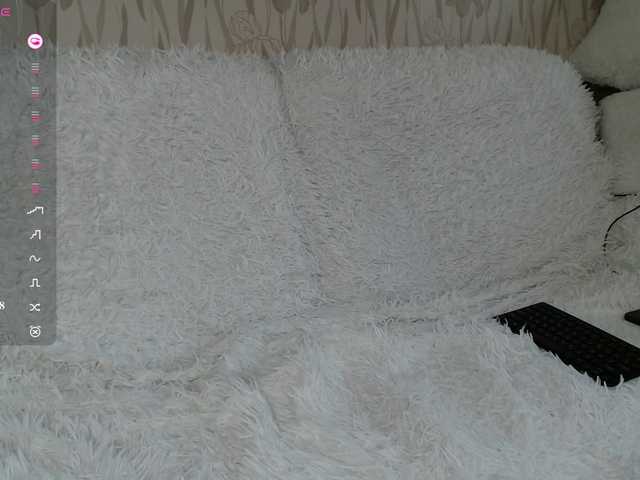 PrettyAngel777 webcam