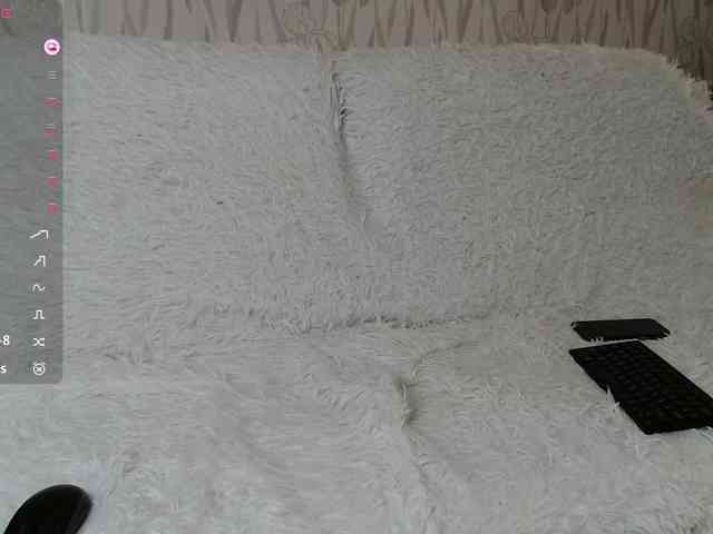 PrettyAngel777 webcam