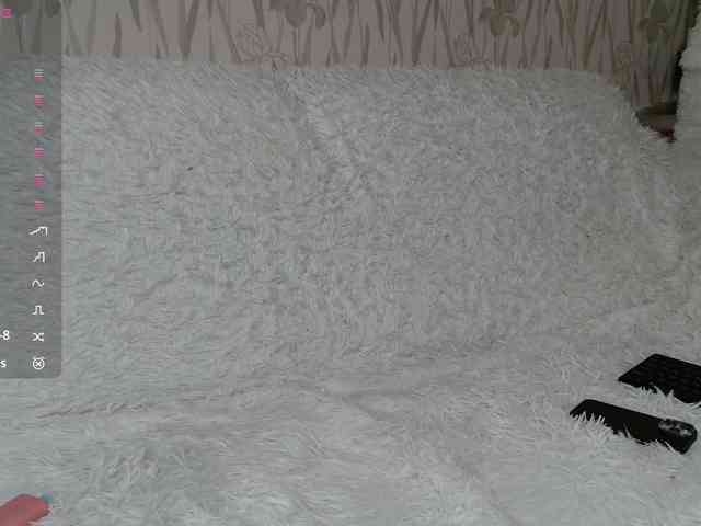 PrettyAngel777 webcam