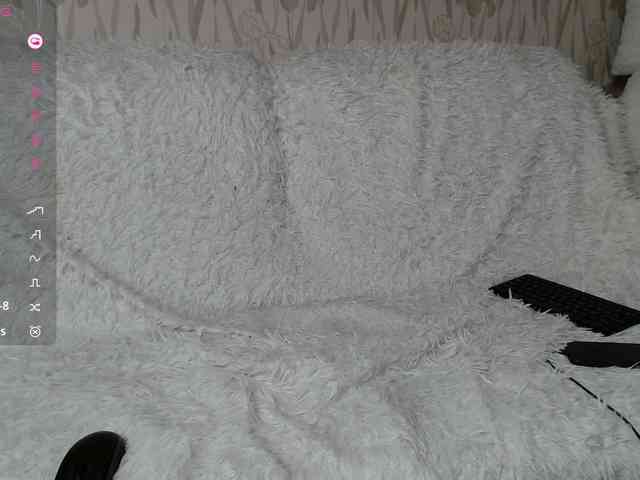 PrettyAngel777 webcam