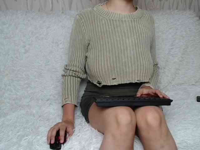 PrettyAngel777 webcam
