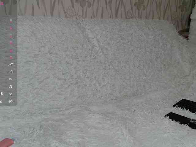 PrettyAngel777 webcam