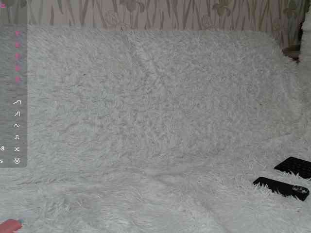 PrettyAngel777 webcam
