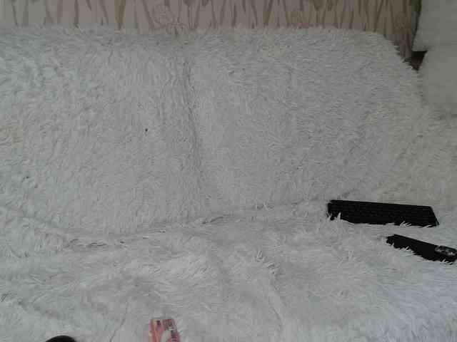 PrettyAngel777 webcam