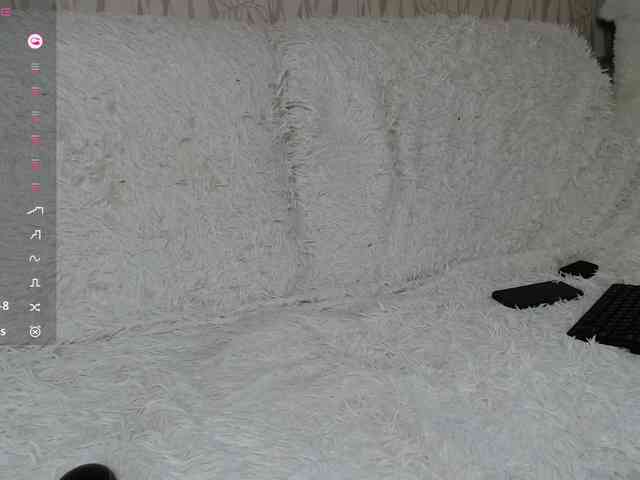 PrettyAngel777 webcam
