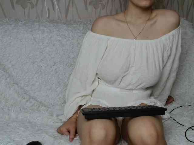 PrettyAngel777 webcam