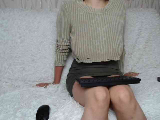 PrettyAngel777 webcam