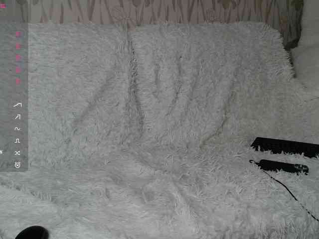PrettyAngel777 webcam