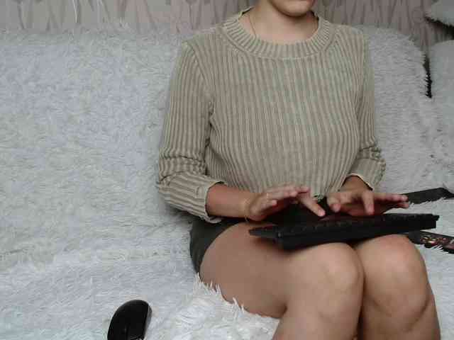 PrettyAngel777 webcam