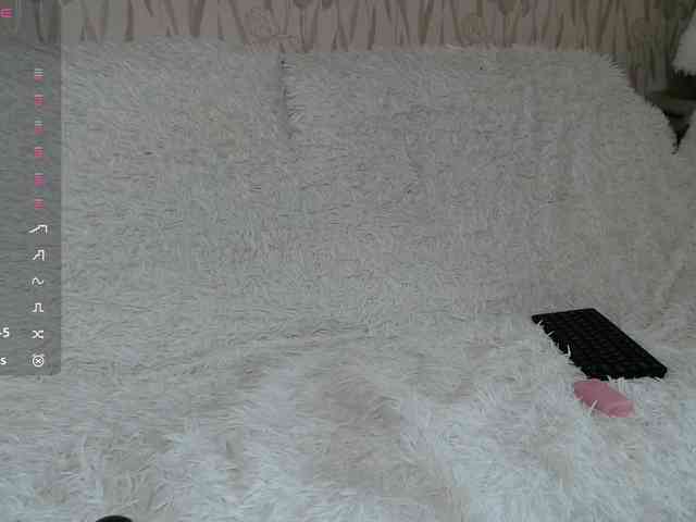PrettyAngel777 webcam