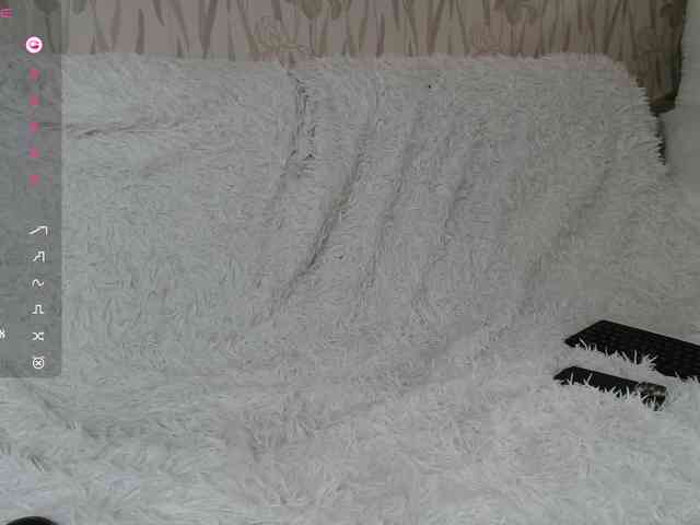 PrettyAngel777 webcam