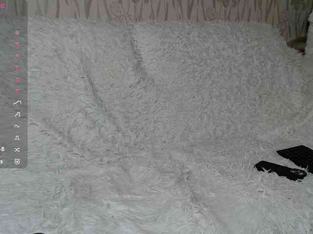 PrettyAngel777 webcam