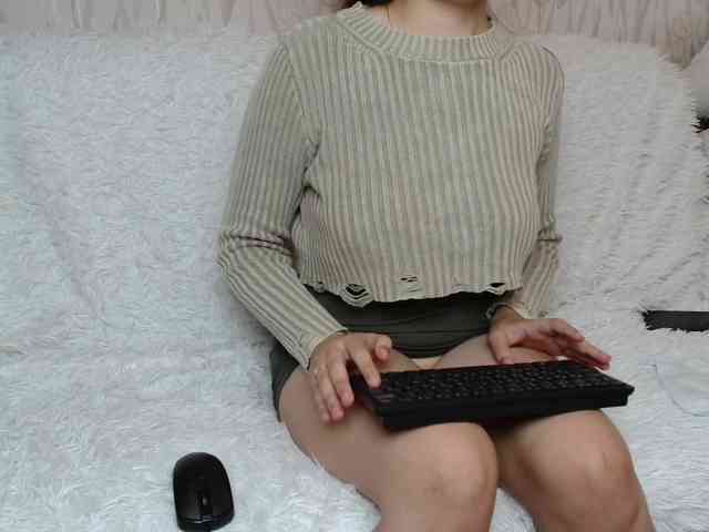 PrettyAngel777 webcam